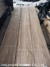 Gruby panel fornirowy z drewna orzechowego o grubości 0,45 mm Wycięcie korony stosuje się do inżynierii