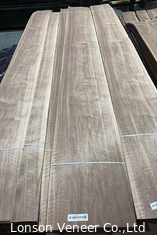Wycinek Crowm American Walnut Veneer Natural A/B Grade Grubość 0,45 mm