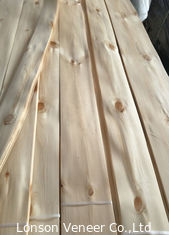 0,7 mm Sękaty fornir sosnowy Roll Pinus Rotary Cut Fornir drewniany MDF