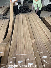 Wilgotność 8% fornir z drewna orzecha amerykańskiego ćwiartka cięcia grubości 0,42 mm