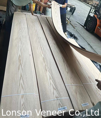 Red Oak Wooden Veneer 0,45 mm grubość Crown Cut panel klasy AAA